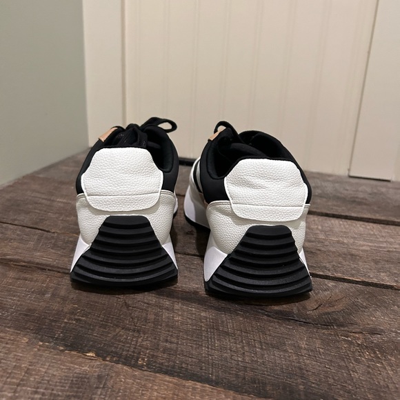 Dolce Vita Bettie sneakers women’s Sz 8.5 - Picture 2 of 4